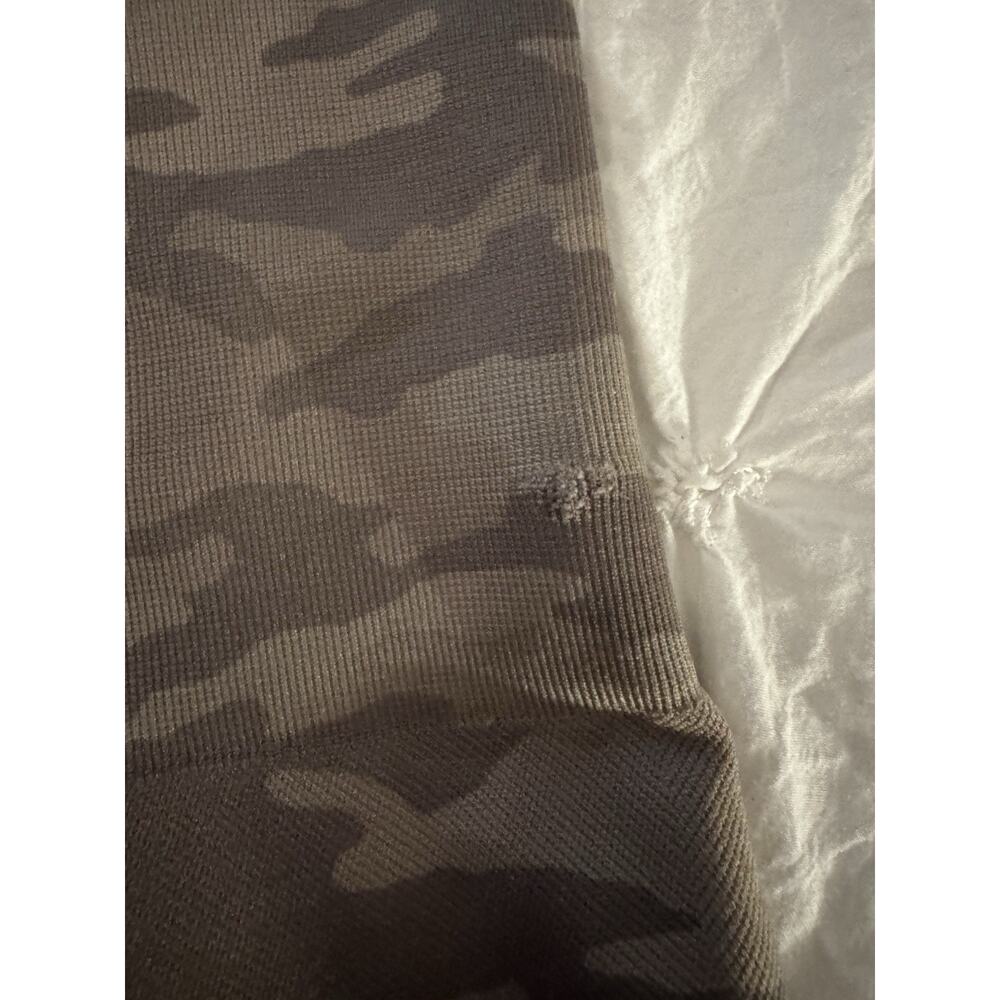 Spanx Look at Me Now Seamless Leggings Desert Camo Size 1X - Picture 4 of 5